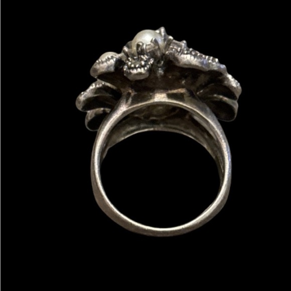 Size 8 Sterling, Pearl , Crystal and Marcasite Ring. - Picture 7 of 10